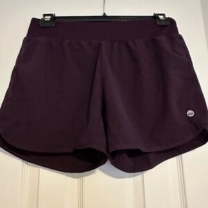 Senita running shorts